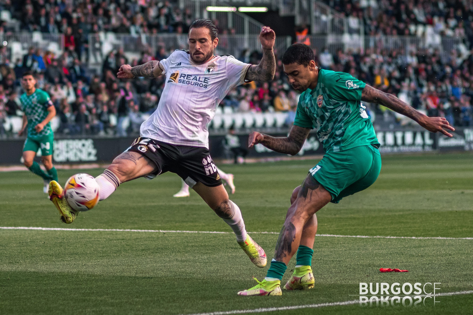 nhan-dinh-soi-keo-burgos-vs-almeria-luc-02h30-ngay-22-3-2025-1