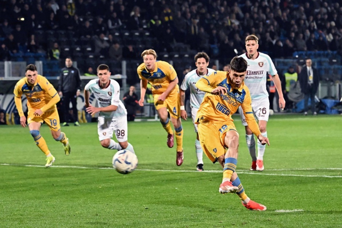 nhan-dinh-soi-keo-salernitana-vs-frosinone-luc-01h30-ngay-20-5-2025-1
