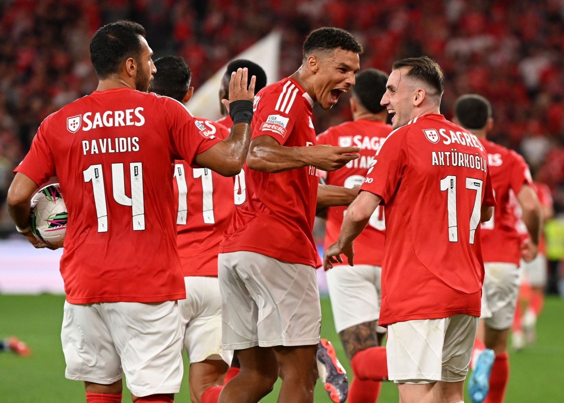 nhan-dinh-soi-keo-benfica-vs-auckland-city-luc-23h00-ngay-20-6-2025-1