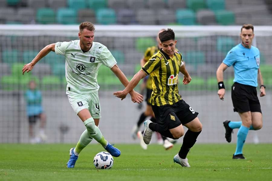 nhan-dinh-soi-keo-kairat-almaty-vs-olimpija-ljubljana-luc-22h00-ngay-15-7-2025-1