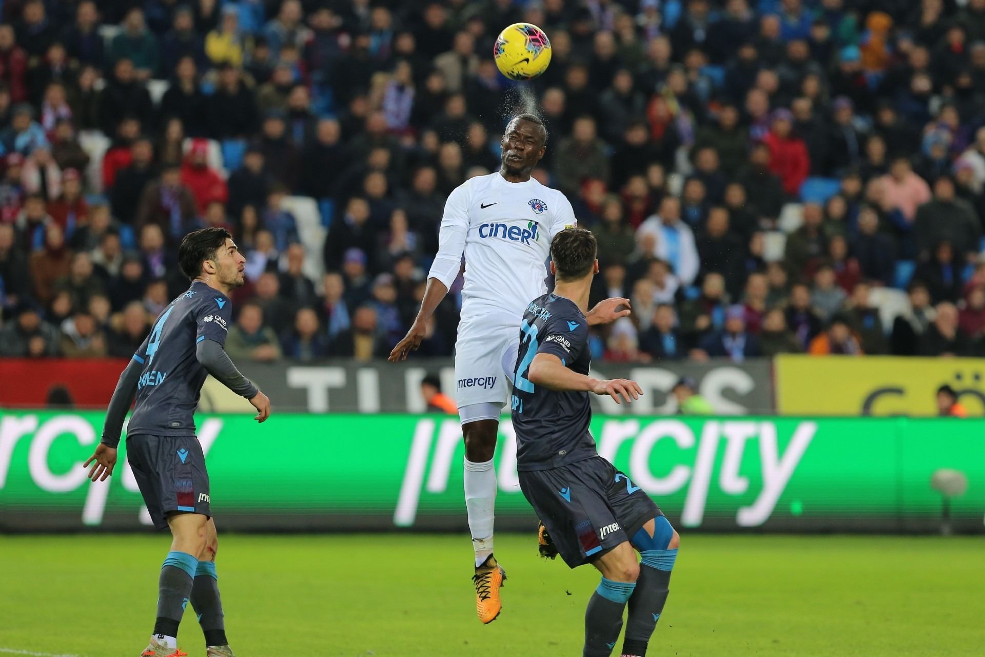 nhan-dinh-soi-keo-kasimpasa-vs-trabzonspor-luc-01h30-ngay-19-8-2025-1