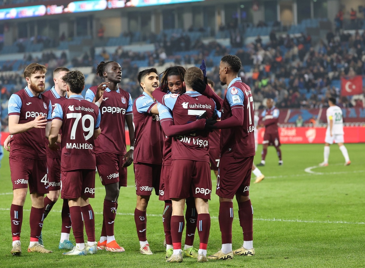 nhan-dinh-soi-keo-trabzonspor-vs-kocaelispor-luc-01h30-ngay-12-8-2025-1