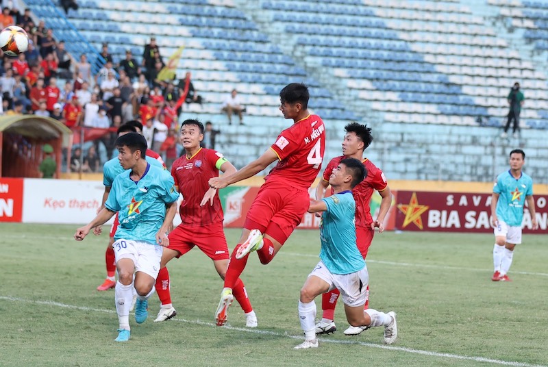 nhan-dinh-soi-keo-ha-tinh-vs-pvf-cand-luc-18h00-ngay-3-10-2025