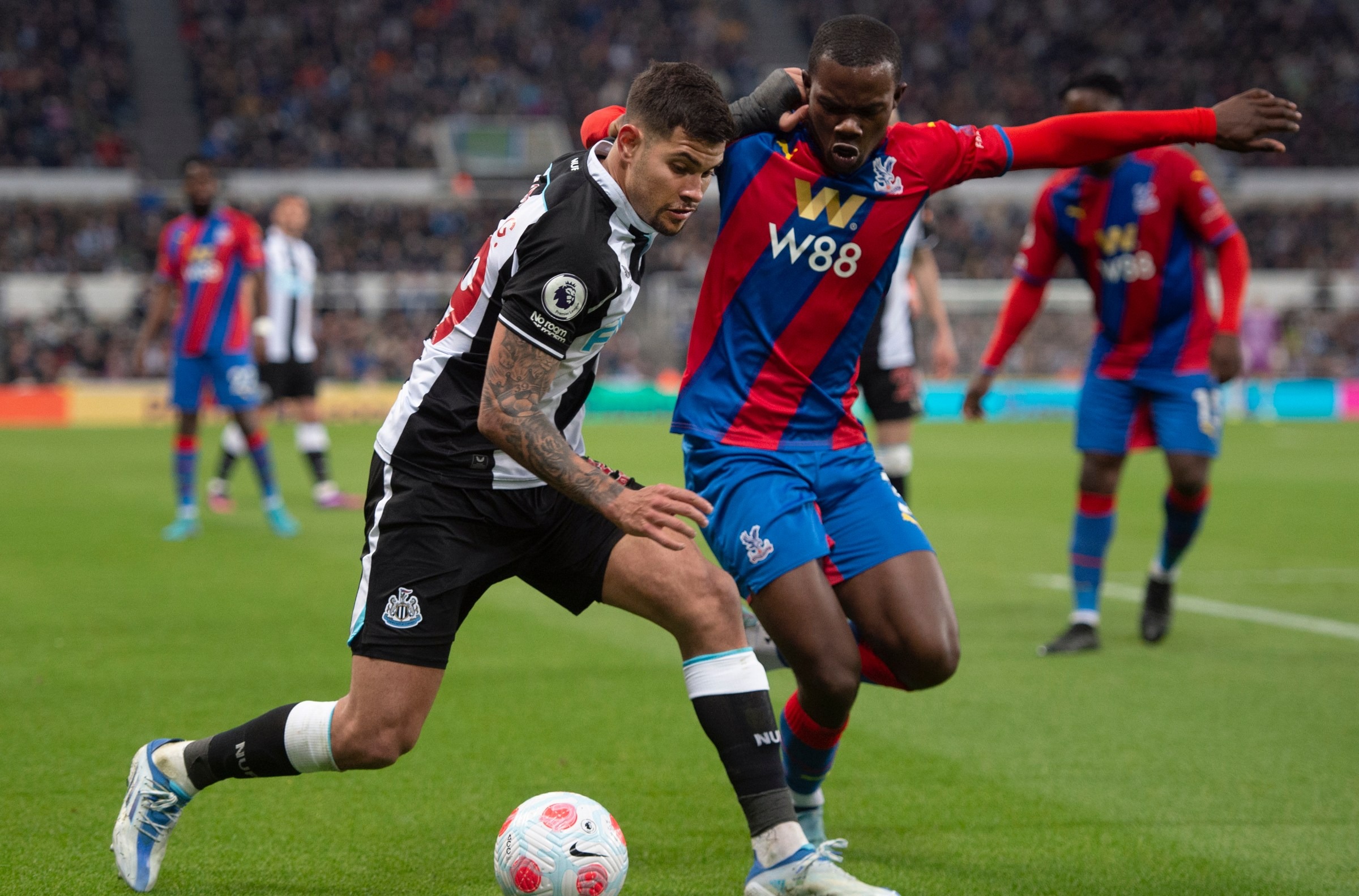 nhan-dinh-soi-keo-newcastle-vs-crystal-palace-luc-22h00-ngay-4-1-2025-1